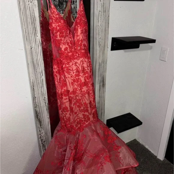 Ellie Wilde Mermaid Prom Dress - Picture 3 of 4